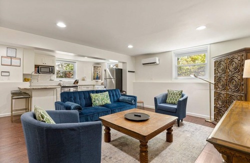 Tulsa Apartment | Guest Rated 9.8: Dwell Well Modern Apartment in Brookside