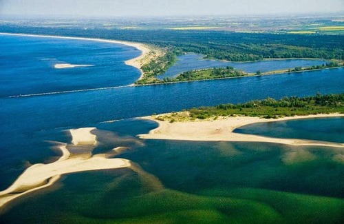 Orlinki Bed & Breakfast | Oceanfront Escape at Dworek Bursztynowe Piaski, Rated 9/10