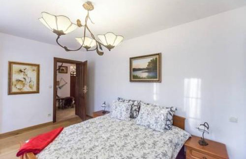 Chojnice Villa | Experience Comfort at Dworek Myśliwski with Ocean Views