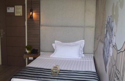 Naga Hotel | Budget-Friendly Stay at Dy Viajero Transient Hotel