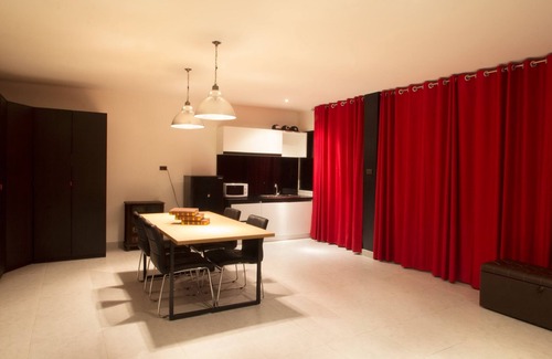 Nanai Road Apartment | Exceptional Dydi Loft with Pool and Oceanfront Views