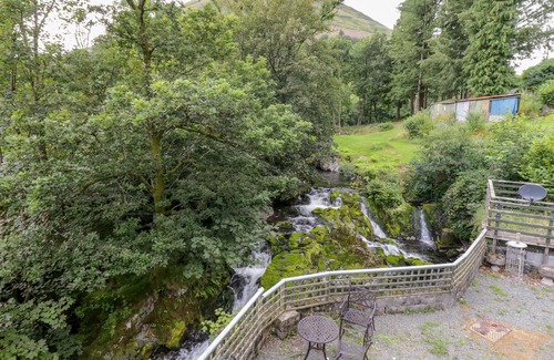 Mawddwy Cottage | Pet-Friendly DYFI COTTAGE in Scenic Dolgellau - 10/10 Rated