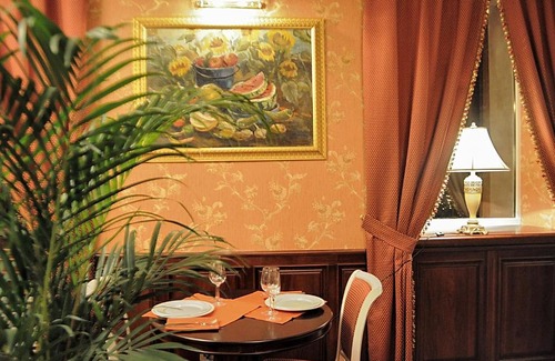 Novocherkassk Hotel | Budget-Friendly Stay at Dynastya Hotel with Hot Tub Access