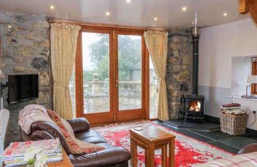 Tywyn House | Experience Dysynni: 5-Star Getaway for Families & Pets