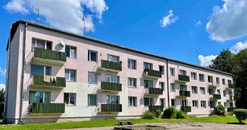 Kaibala Apartment | Pet-Friendly Kastaņas: Oceanfront 4-Star Experience Awaits