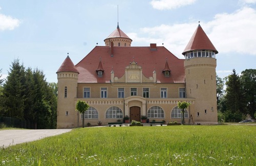 Stolpe Apartment | Cozy DZ on Upper Floors with Child-Friendly Amenities