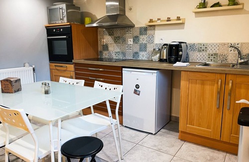 Seyssinet-Pariset Apartment | Pet-Friendly Stay at The LouHaiZi with Top Ratings!