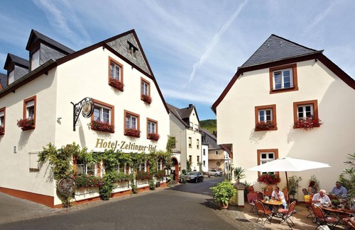 Zeltingen-Rachtig House | DZ Schieferterrasse in the GH am MarkusPlatz - Hotel Zeltinger Hof
