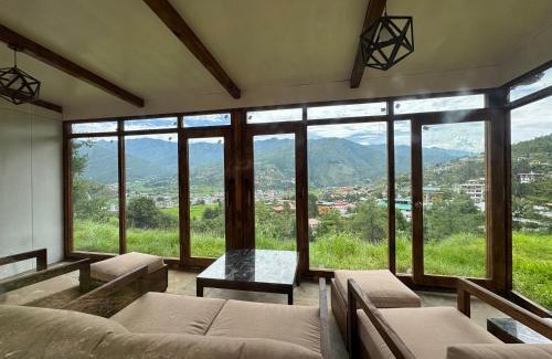Paro Hotel | Relax at Dzi Pema: Spa, Hot Tub & Family-Friendly Amenities