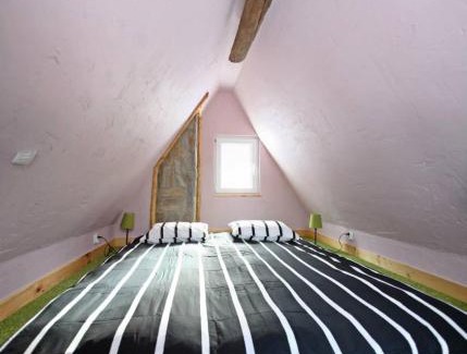 Duszniki Zdroj House | Pet-Friendly Dziewięćsił Cabin in the Mountains - Rated 9.7