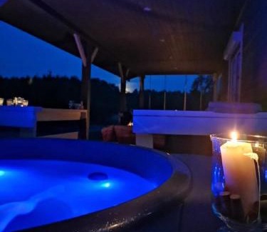 gmina Pokrzywnica Villa | Delightful Dziki zakątek with Hot Tub & Ocean Views