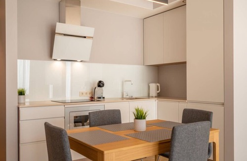Centrs Apartment | Dzirnavu luxury apartment with balcony