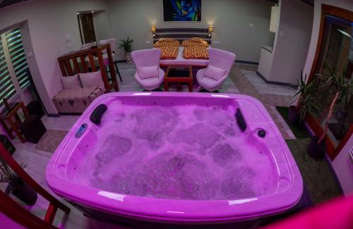 Berekfurdo Apartment | Elegant E 14 with Relaxing Hot Tub and 9/10 Guest Rating