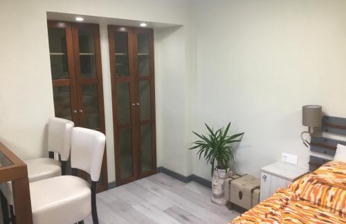 Berekfurdo Apartment | Elegant E 14 with Relaxing Hot Tub and 9/10 Guest Rating