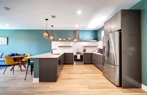 Holly Condo | Ideal E 5th St Escape: Pet-Friendly with Prime Location