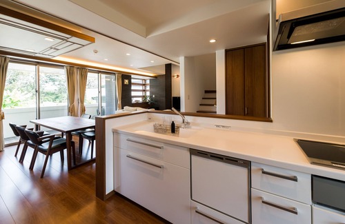 Yabu House | Family-Friendly E-horizon Resort Nago with Breakfast & Kitchen
