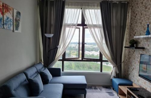 Kempas Apartment | Elevated E Life D Summit Residences: Wifi & Netflix Fun