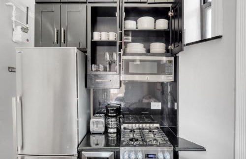 Alphabet City Apartment | Experience E Village 2BR: Pet-Friendly Stay Near NYC Dining