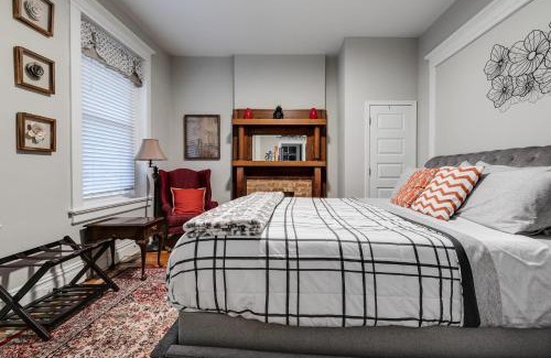 Museum District House | Pet-Friendly Retreat in Carytown with High Guest Ratings