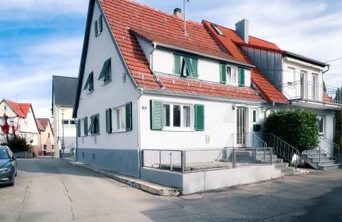 Neuhausen auf den Fildern Apartment | Family-Friendly E10 Apartment with Top Guest Ratings