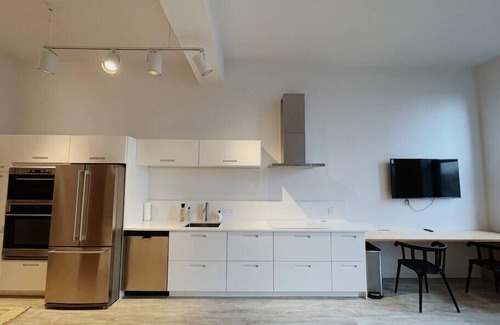 Oshkosh Apartment | Prime 1 BR Studio in Downtown Oshkosh - Rated 9/10