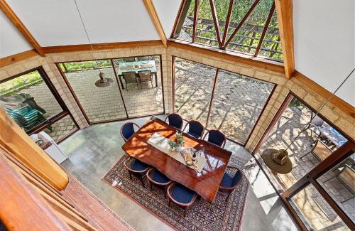 Eagle Bay House | Family-Friendly Eagle Bay Beach Lodge Near Gorgeous Shoreline