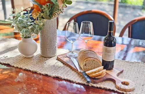 Eagle Bay House | Family-Friendly Eagle Bay Beach Lodge Near Gorgeous Shoreline