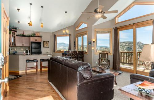 Estes Park Apartment | Mountain Retreat: Eagle Cliff Condo with Breakfast & Family Fun