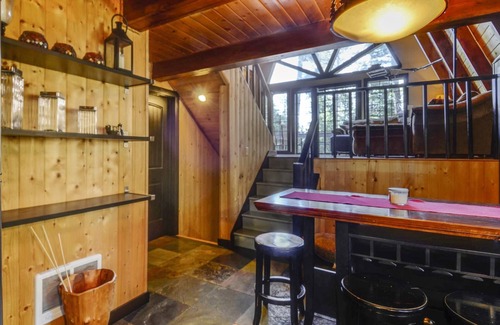 Duck Creek Village Cabin | Cozy Eagle Crest Cabin: Family-Friendly with Pool & Breakfast