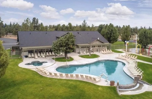Redmond Condo | Eagle Crest Resort condo, Redmond, OR