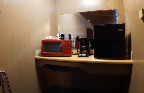 Eagle Nest Hotel | Discover Eagle Nest Fly Shack and Lodge with Family Amenities