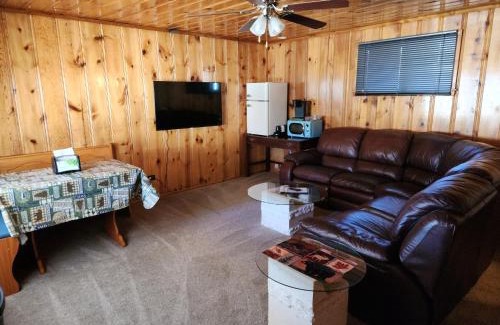 Eagle Nest Hotel | Family-Friendly Eagle Nest Fly Shack & Lodge - 8.5/10 Rated