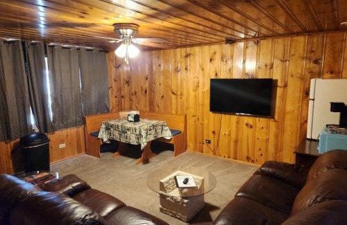 Eagle Nest Hotel | Family-Friendly Eagle Nest Fly Shack & Lodge - 8.5/10 Rated