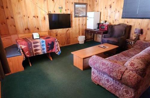 Eagle Nest Hotel | Family-Friendly Eagle Nest Fly Shack & Lodge - 8.5/10 Rated