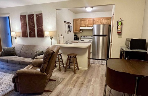Beaver Condo | Convenient Eagle Point Resort Condo Near Ski Lift & Lodge
