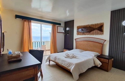 Mabini Hotel | Relax at Eagle Point Resort with Ocean Views & Pool