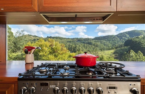 Apollo Bay House | Pet-Friendly Eagle Ridge: Your Gateway to Relaxation!