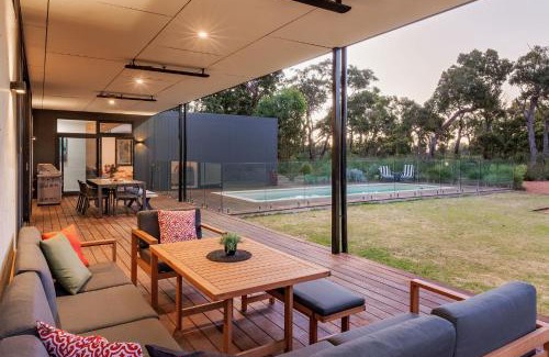 Eagle Bay House | Relaxing Eagle Rise Plus Studio with Pool & Family Amenities