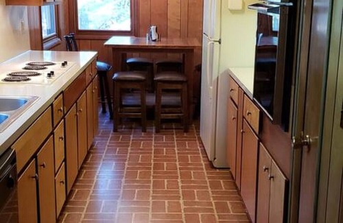 Conover Cottage | Explore Conover River House: Guest Rated 10/10 with Pool