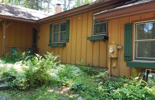 Conover Cottage | Explore Conover River House: Guest Rated 10/10 with Pool