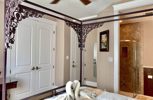 Chemainus Bed & Breakfast | Top-Rated Eagle Rock Bed and Breakfast with Amazing Amenities