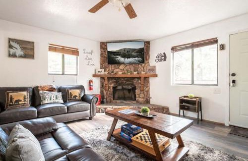 Summit Estates House | Experience Eagle's Chalet with Summit Views & Family Amenities
