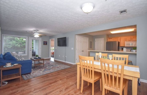Auburn Condo | Eagle's Edge in Auburn 2BR/2BA Condo 1/2 mile to AU Campus, sleeps 4!