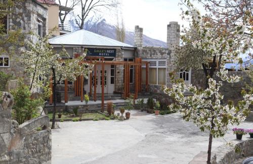 Karimabad Hotel | Eagle's Nest Hotel