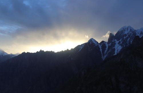 Karimabad Hotel | Eagle's Nest Hotel