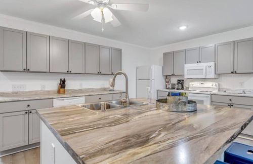 Statesboro Apartment | Discover Eagle's Nest: Downtown Loft with Family Amenities