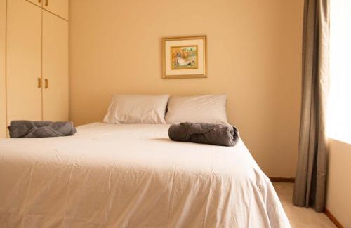 Wavecrest Apartment | Experience Eagle's Sea-view: Family-Friendly Getaway