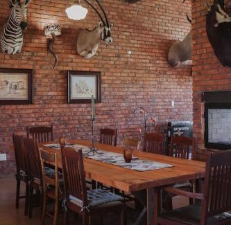 Bloemfontein House | Family-Friendly Retreat at Eagle's Wings Game Farmhouse