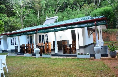 Imbulpe Cabin | Budget-Friendly Eagle Wings Holiday with Kitchen & Breakfast