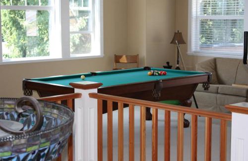 North Cowichan House | Oceanfront Bliss at Eaglenest Manor Cowichan